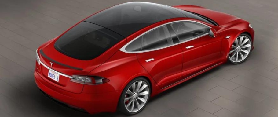 Nowy Model S Tesli z cichym odświeżeniem: szklany dach, autopilot i więcej!