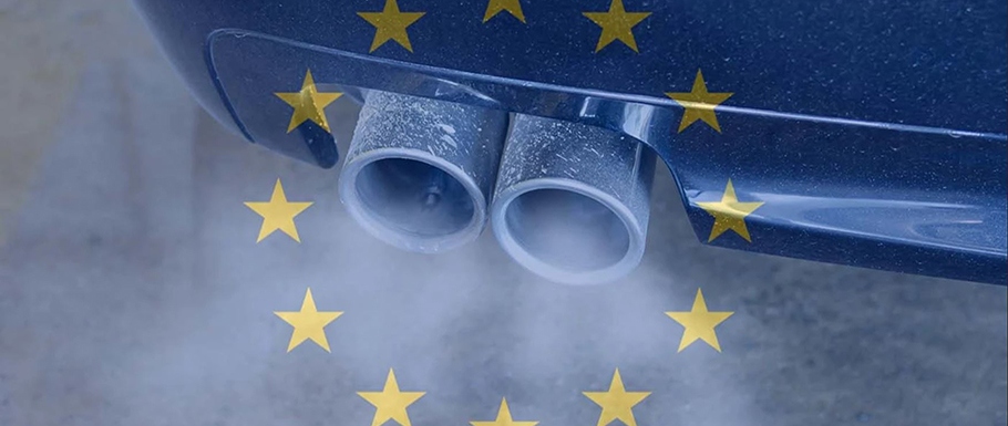 Komisja Europejska pracuje nad wyłączeniem e-paliw dla Niemiec, aby doprowadzić do finalizacji zakazu używania samochodów spalinowych