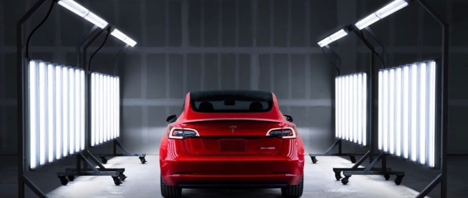Tesla wprowadza nowe rozszerzone gwarancje serwisowe dla pojazdów elektrycznych bezpośrednio z... aplikacji mobilnej!