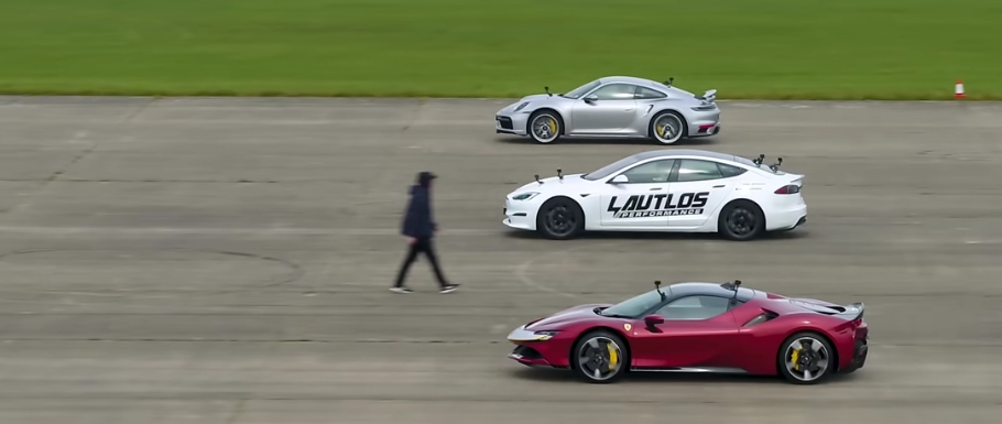 Elektryczna Tesla Model S rzuca wyzwanie Ferrari SF90 i Porsche 911 Turbo S. Kto wygrał wyścig? [wideo]
