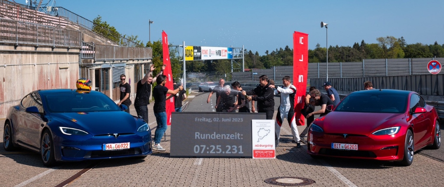 Tesla Model S Plaid ponownie zdobywa rekord Nürburgring Nordschleife dla pojazdów elektrycznych. [VIDEO]