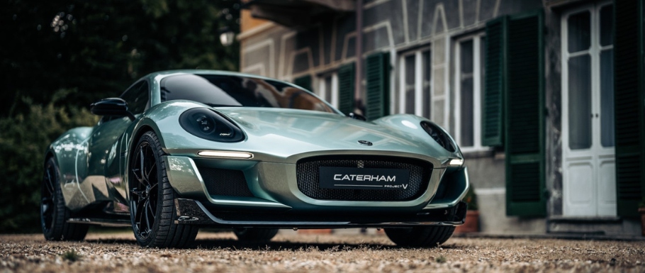 Caterham Project V czy Tesla Roadster? Tak podobne, że można się pomylić...