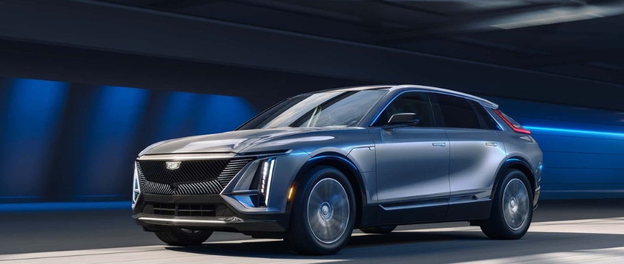 Cadillac Lyriq 2024 otrzyma nowoczesne, wysuwane klamki do drzwi - to bardzo wygodna aktualizacja.