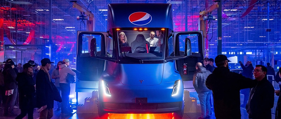 Tesla Semi firmy PepsiCo pokonuje dwa i pół tysiąca kilometrów w niecałe 48 godzin!