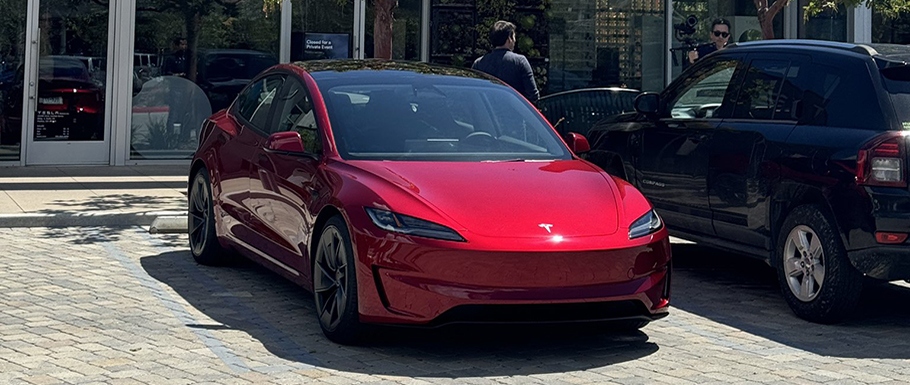 Tesla Zbliża Się Do Ujawnienia Modelu 3 Ludicrous