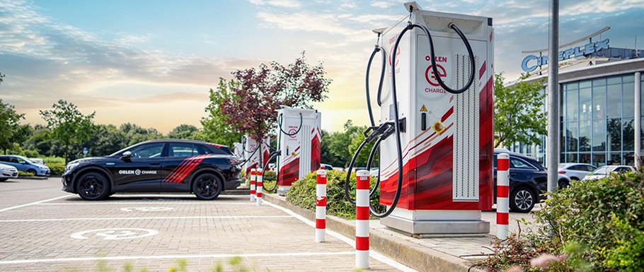 🚗Orlen Charge pojawia się w systemach pokładowych Mercedesów