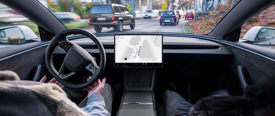 🤖 Tesla wprowadza FSD w Europie. Pierwszy kraj już z dostępem dla klientów